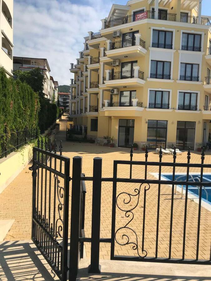 Horizon Katrina Apartments - Sea Line & Beach Access Sveti Vlas Exterior foto